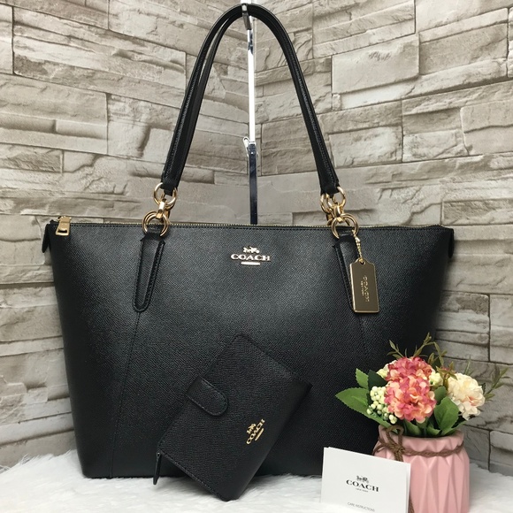 Coach Handbags - 👜COACH SET🌺AVA TOTE&WALLET